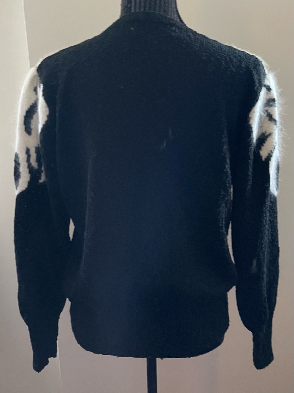 Vintage Olsen Black and White Angora Patterned Sweater Size XL - Picture 4 of 11